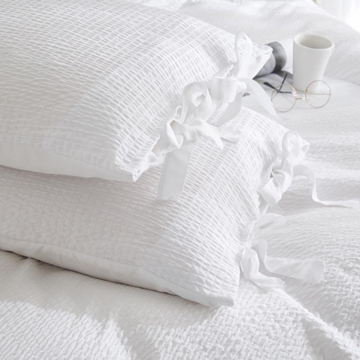 Seersucker Duvet Cover Set with lace-up